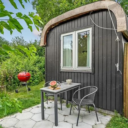 1 Bedroom Gorgeous In *